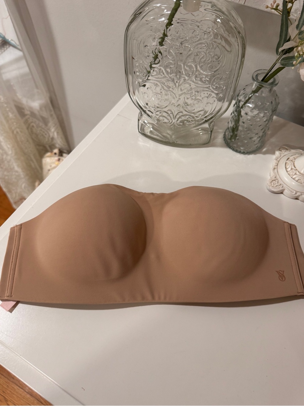 INVISIBLE BY VICTORIA’S SECRET
Push-Up Wireless Bandeau Strapless Bra - Picture 7 of 13